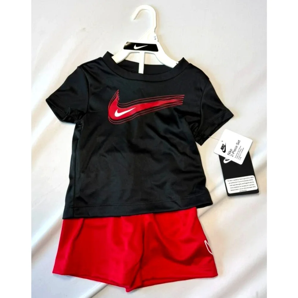 Nike Baby Boys 2-Piece Set T-Shirt & Shorts Black Red Graphic Swoosh 12M NWT